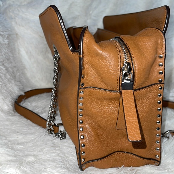 Michael kors ,softly structured leather shoulder bag/ signature hardware - Picture 5 of 10